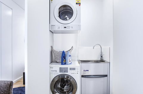 DD Apartments Fish Market - Accommodation Whitsundays 19