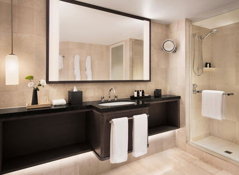 Four Seasons Hotel Sydney - Accommodation Whitsundays 17