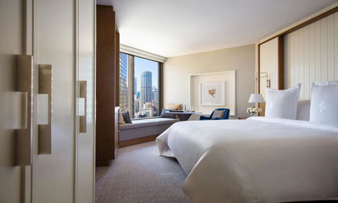 Four Seasons Hotel Sydney - Accommodation Whitsundays 9