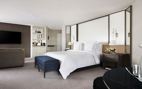 Four Seasons Hotel Sydney - Accommodation Whitsundays 2