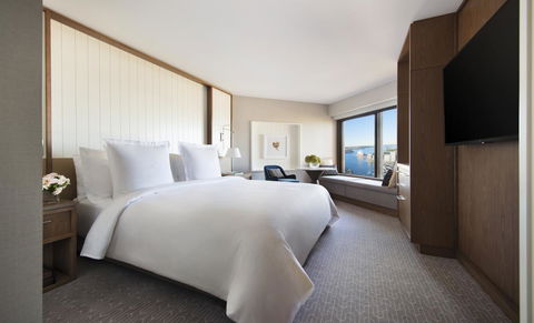 Four Seasons Hotel Sydney - Accommodation Whitsundays 12