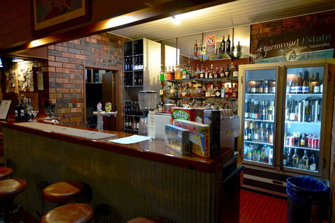 Winning Post Motor Inn - Accommodation Whitsundays 18