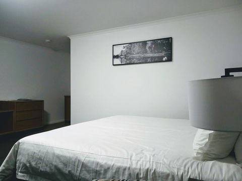 Winning Post Motor Inn - Accommodation Whitsundays 4