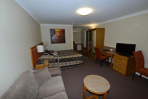 Winning Post Motor Inn - Accommodation Whitsundays 21
