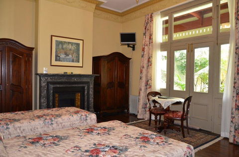 Avonmore On The Park Boutique Hotel - Accommodation Whitsundays 1