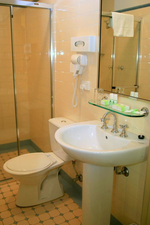 Avonmore On The Park Boutique Hotel - Accommodation Whitsundays 11