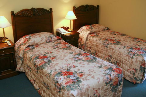 Avonmore On The Park Boutique Hotel - Accommodation Whitsundays 2