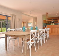James Estate Guesthouse - Accommodation Whitsundays