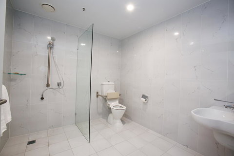 The Lucky Hotel - Accommodation Whitsundays 36