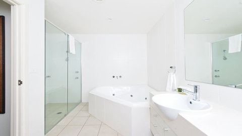 Pacific Blue, Salamander Bay - Accommodation Whitsundays 16