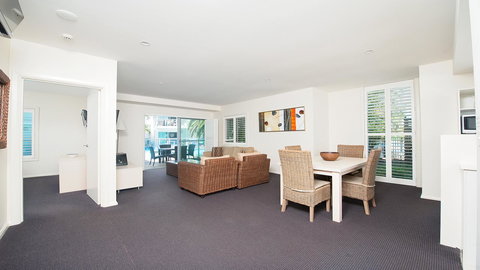 Pacific Blue, Salamander Bay - Accommodation Whitsundays 1