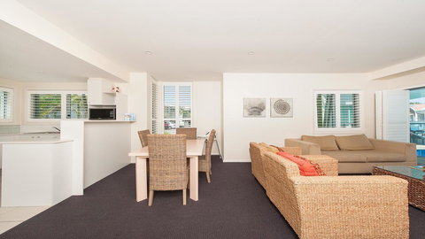 Pacific Blue, Salamander Bay - Accommodation Whitsundays 33