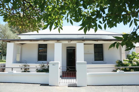 99 Hill Street Apartments - Accommodation Whitsundays 0