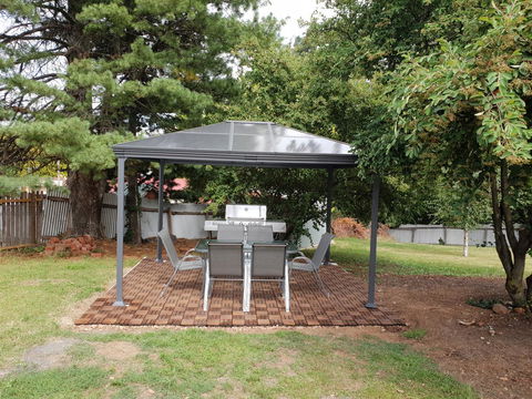 The Apple Inn - Accommodation Whitsundays 3