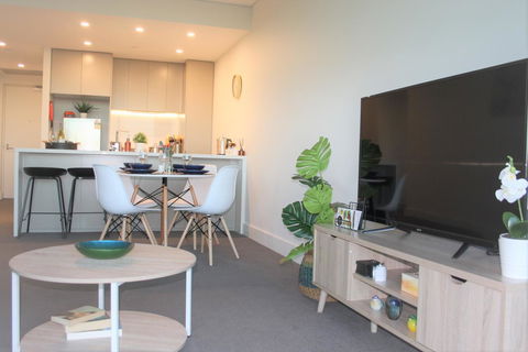 Stunning Views Sydney Olympic Park - Accommodation Whitsundays 4