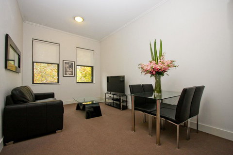 The Star Apartments - Accommodation Whitsundays 0