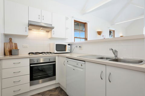 Bellevue Accommodation - Accommodation Whitsundays 1