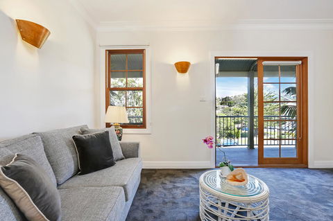 Bellevue Accommodation - Accommodation Whitsundays 3