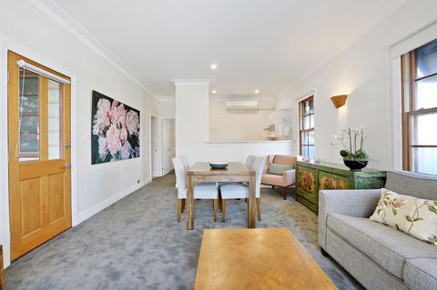 Bellevue Accommodation - Accommodation Whitsundays 12