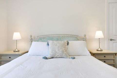 Bellevue Accommodation - Accommodation Whitsundays 13