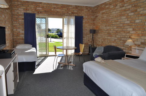 Mollymook Surfbeach Motel & Apartments - Accommodation Whitsundays 1