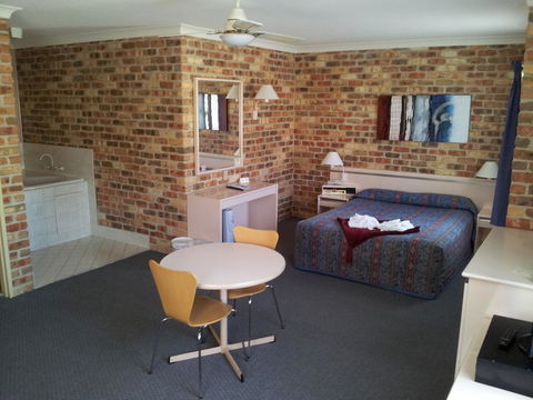 Mollymook Surfbeach Motel & Apartments - Accommodation Whitsundays 5