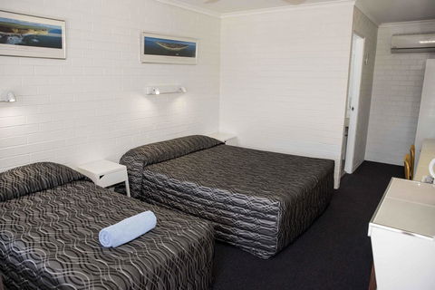 Coastal Bay Motel - Accommodation Whitsundays 31