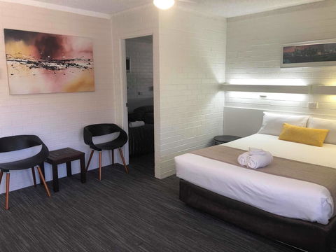 Coastal Bay Motel - Accommodation Whitsundays 20
