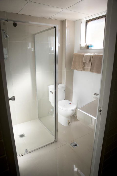 Coastal Bay Motel - Accommodation Whitsundays 30