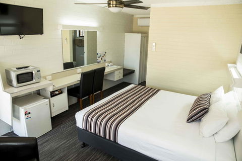 Coastal Bay Motel - Accommodation Whitsundays 28