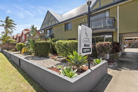 Coastal Bay Motel - Accommodation Whitsundays 4