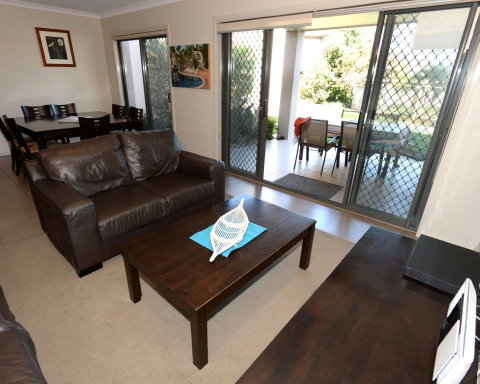 Yarrawonga Waterfront Apartments - Accommodation Whitsundays 13