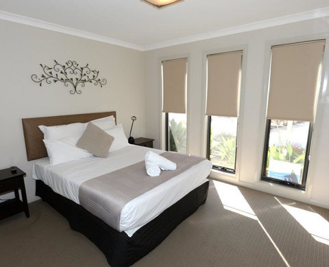 Yarrawonga Waterfront Apartments - Accommodation Whitsundays 14