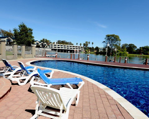 Yarrawonga Waterfront Apartments - Accommodation Whitsundays 10