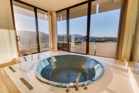 Pacific Towers Beach Resort - Accommodation Whitsundays 21