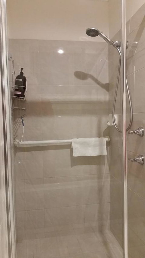 Twin Palms Holiday House At Lighthouse - Accommodation Whitsundays 13