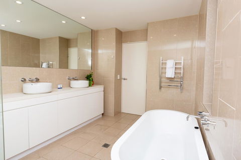 The Penthouse - Accommodation Whitsundays 14