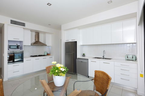 The Penthouse - Accommodation Whitsundays 6