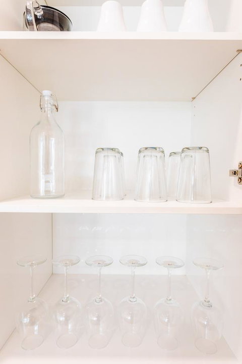 Near Train Station, New 2 BR Apt/free Parking - Accommodation Whitsundays 11