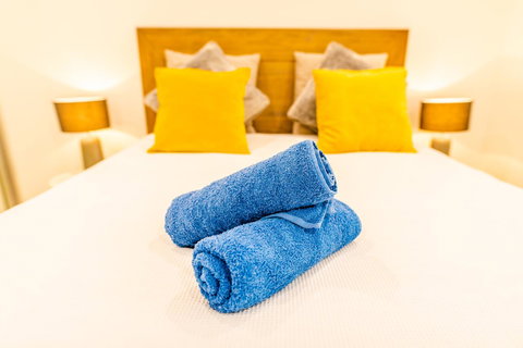 Near Train Station, New 2 BR Apt/free Parking - Accommodation Whitsundays 23