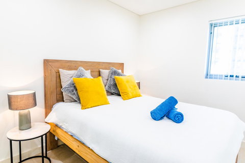 Near Train Station, New 2 BR Apt/free Parking - Accommodation Whitsundays 22