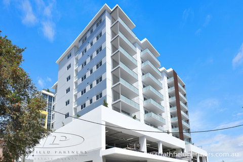 Near Train Station, New 2 BR Apt/free Parking - Accommodation Whitsundays 35