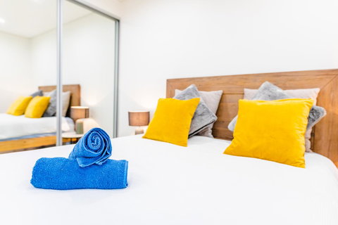 Near Train Station, New 2 BR Apt/free Parking - Accommodation Whitsundays 21