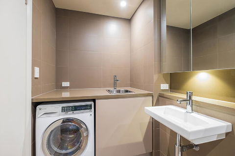 Australian Tower Stay - Accommodation Whitsundays 16