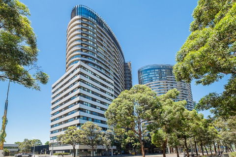 Australian Tower Stay - Accommodation Whitsundays 0