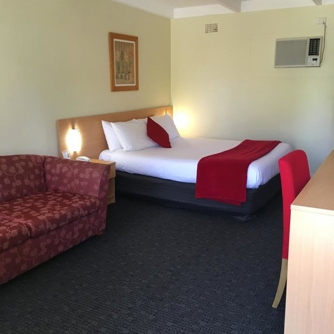 Sky Rider Motor Inn - Accommodation Whitsundays 4