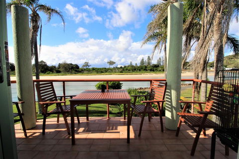 Beachfront 3, 25 Willow Street - Accommodation Whitsundays 4