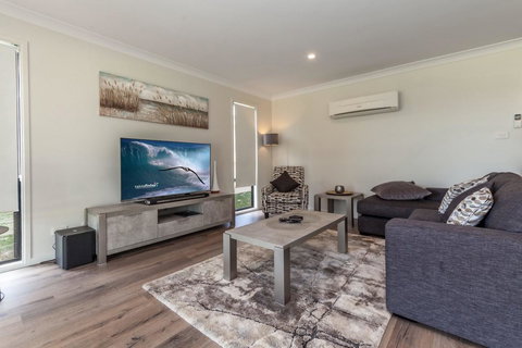 Horizons Retreat & Golf, Villa 133 - Accommodation Whitsundays 1