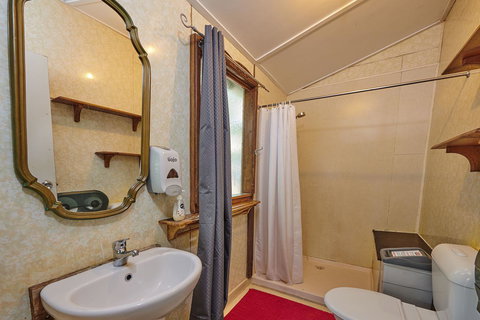 Arts Factory By Nomads - Accommodation Whitsundays 8