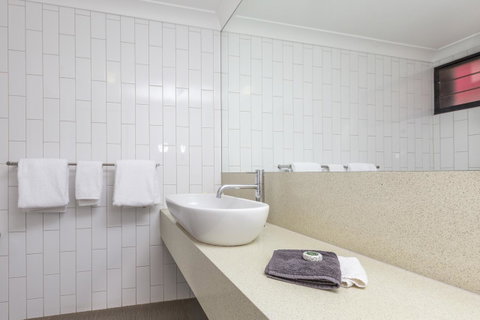 Discovery Resorts - Kings Canyon - Accommodation Whitsundays 26